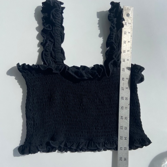Black Ruffled Crop Top Size Med - Picture 3 of 6